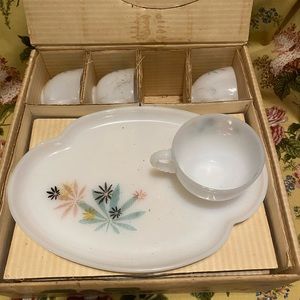 Original 4pc milk glass picnic set.